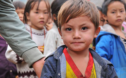 Sau amp;#34;hoa hậu nhíamp;#34; Sơn La, amp;#34;soái ca nhíamp;#34; Yên Bái lại đang đốn tim cư dân mạng - 3