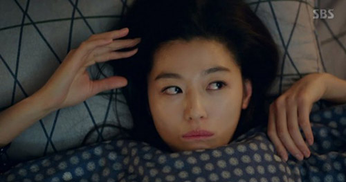 Huyền thoại biển xanh tập 12: Lee Min Ho kịp thời giải cứu Jeon Ji Hyun vào phút chót - 11