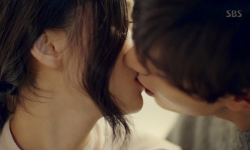 Huyền thoại biển xanh tập 12: Lee Min Ho kịp thời giải cứu Jeon Ji Hyun vào phút chót - 6