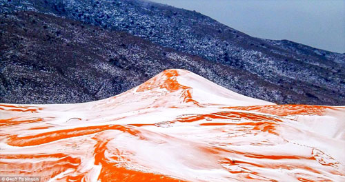 Tuyết rơi lần đầu tiên sau 37 năm trên sa mạc Sahara - 5