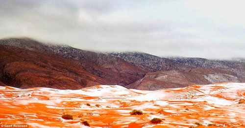Tuyết rơi lần đầu tiên sau 37 năm trên sa mạc Sahara - 7