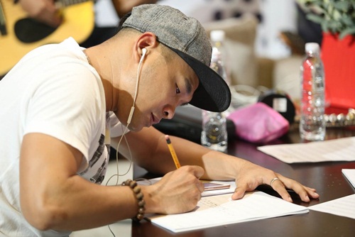 Sing My Song: amp;#34;Hậu duệ Cao Bá Quátamp;#34; thắng ngoạn mục, bản sao Mỹ Tâm gây thương nhớ - 10