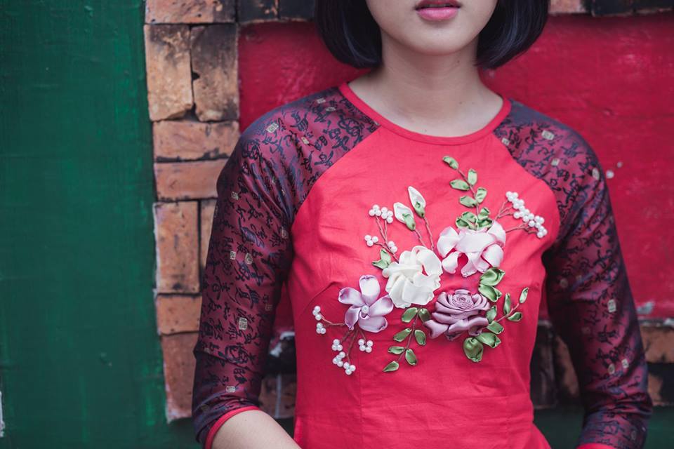 Áo dài thêu ruy băng hot nhất năm nay