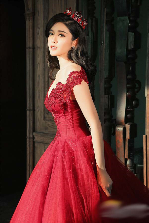Váy đầm xòe công chúa dự tiệc bigsize giá rẻ đẹp mẫu mới siêu hot, mẫu váy  đầm màu đỏ cổ cách điệu tay phồng sang trọng - TMD373