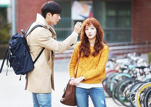 Nhìn lại màn ảnh 2016: Có 10 phim Hàn sau đây đừng bao giờ xem lại! - 1