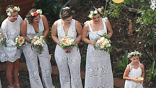 Chân dài Miranda Kerr bất ngờ làm phù dâu trong lễ cưới đồng tính của em trai - 2