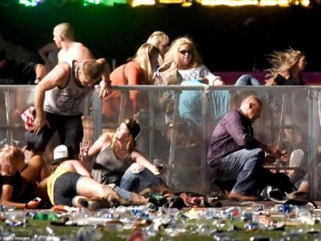 Xả súng ở Las Vegas: Khung cảnh chết chóc kinh hoàng, hơn 450 người thương vong