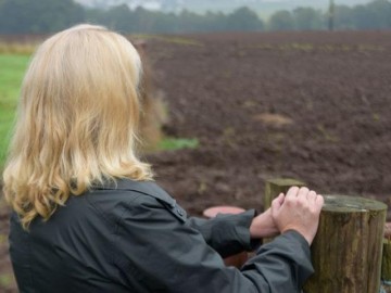 Cuộc sống tủi nhục của người vợ 6 năm bị chồng bạo hành tình dục 900 lần