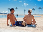Giải trí - Sau đám cưới, Hồ Vĩnh Khoa khoe "ảnh nóng" bên bạn đời điển trai