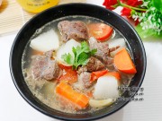 Bếp Eva - Canh bắp bò nấu rau củ nóng hổi vừa ăn vừa thổi