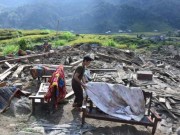 Tin tức - Chết lặng sau cuộc gọi: "Cậu ơi về ngay đi, nhà 5 người bị lũ cuốn hết rồi"