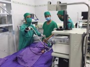 Sức khỏe - Bé trai 7 tháng tuổi sặc cháo suýt tử vong