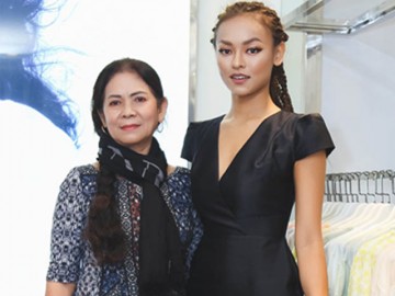 Mai Ngô gây bất ngờ khi lần đầu dẫn mẹ đi chọn váy áo