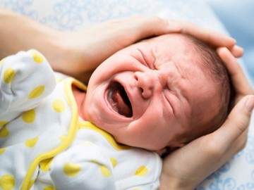 Trẻ 3 tháng tuổi đi ngoài mấy lần một ngày là bình thường?