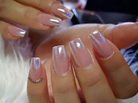 Mùa thu đông năm nay đừng bỏ qua 7 màu nails cực hot này!