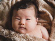 Làm mẹ - Vì sao trẻ sơ sinh hay vặn mình?