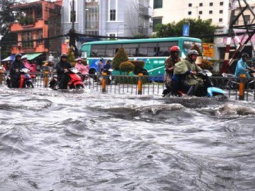 Tin bão số 12: Có thể giật cấp 15 khi đổ bộ, TPHCM lo ngập nặng trong nhiều ngày tới