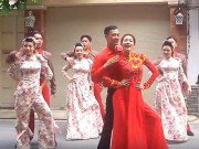 Eva Yêu - Cô dâu chú rể cùng dàn bê tráp khiến dân mạng phát cuồng với màn “quẩy” 60 năm cuộc đời