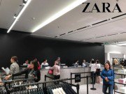 Mưa gió ngày khai trương, Zara đón lượng khách không đông như mong đợi