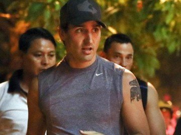 Giải mã hình xăm trên bắp tay thủ tướng Canada