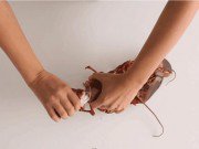 Bếp Eva - Mách bạn 4 bước đơn giản để không phải loay hoay khi bóc tôm hùm