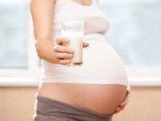 Bà bầu - Tháng cuối thai kỳ có nên uống sữa bầu?