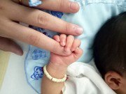 Bà bầu - Xuất sắc vượt cạn chỉ trong 15 phút, mẹ trẻ 9x vẫn khẳng định: "Không gì đau bằng đau đẻ"