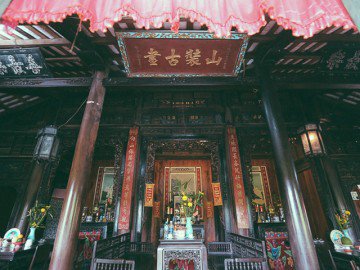 Ngôi nhà hơn trăm cột của phú hộ xưa ở miền Tây