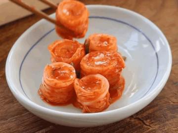 Suốt ngày ăn kim chi nhưng bạn đã biết cắt và bày kim chi lên đĩa đúng cách chưa?