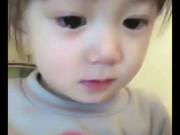 Clip Eva - Em bé ầng ậc nước mắt, xinh đến mức làm "tan chảy" cư dân mạng