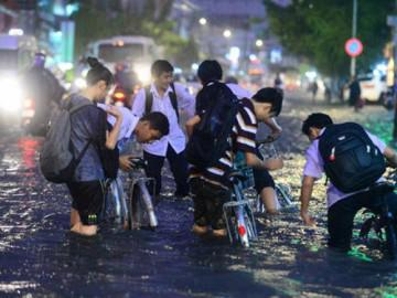 TP.HCM: Toàn bộ học sinh nghỉ học trước khi cơn bão số 16 (Tembin) đổ bộ đất liền