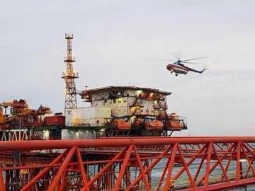 Bão số 16 (Tembin) đổ bộ: Trực tiếp từ mỏ Rồng, mỏ Bạch Hổ, sóng cao 10m đánh dữ dội