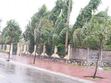 Bão Tembin đổi hướng: Bão giật cấp 12 tiến vào vùng biển Trà Vinh-Cà Mau, TP.HCM có gió cấp 6