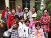 Người dân nô nức trở về nhà khi bão số 16 (Tembin) không đổ bộ vào đất liền