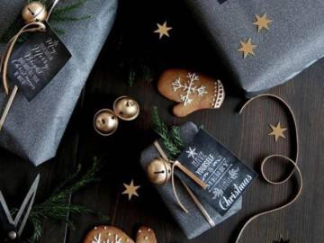 Những hộp quà Giáng sinh chỉ nhìn "một giây thôi là nhớ nhau cả đời"