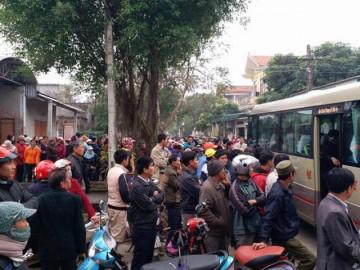 Thanh Hóa: Hàng trăm người dân thương tiễn 3 mẹ con bị sát hại về nơi an nghỉ cuối cùng