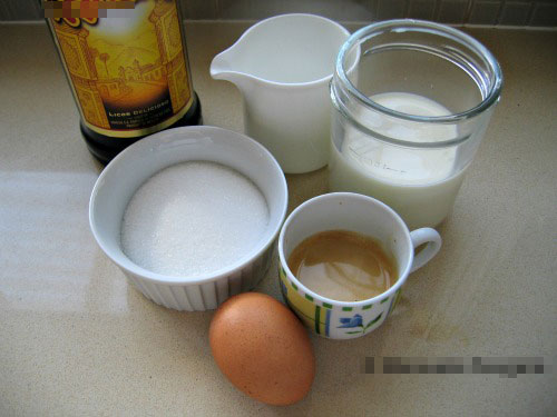 Mát lạnh kem từ cà phê và rượu - 1