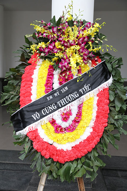 Bí thư Đinh La Thăng đến viếng NS Trần Lập - 28