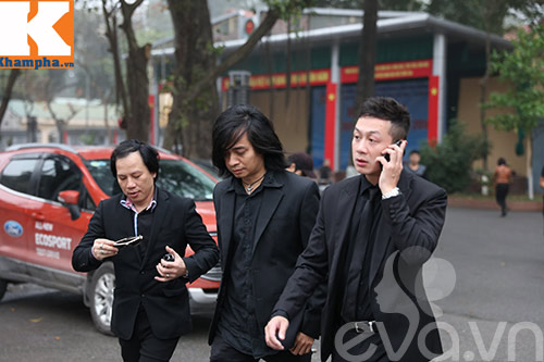 Bí thư Đinh La Thăng đến viếng NS Trần Lập - 31