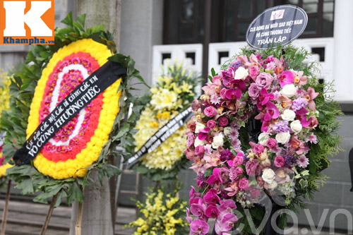 Bí thư Đinh La Thăng đến viếng NS Trần Lập - 29