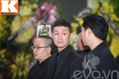 Bí thư Đinh La Thăng đến viếng NS Trần Lập - 13