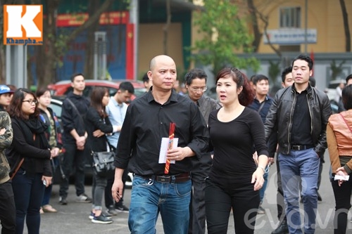 Bí thư Đinh La Thăng đến viếng NS Trần Lập - 19