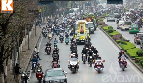 Đoàn xe motor tiễn đưa nhạc sĩ Trần Lập về nơi an nghỉ - 4