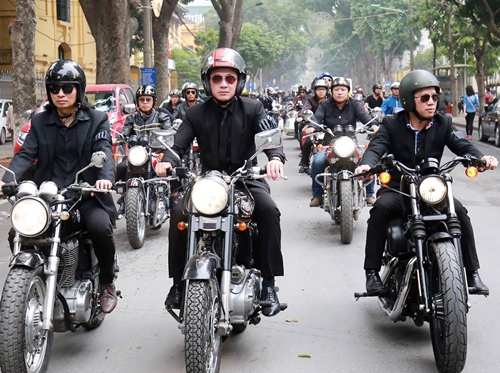 Đoàn xe motor tiễn đưa nhạc sĩ Trần Lập về nơi an nghỉ - 2