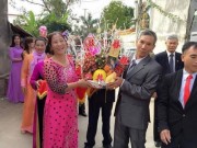 Eva Yêu - Dàn bê tráp ăn hỏi "độc lạ" toàn cụ ông, cụ bà ở Hưng Yên