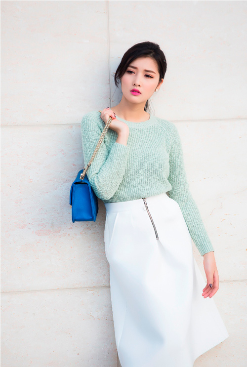 amp;#34;Hoa hậu từ bỏ vương miệnamp;#34; Triệu Thị Hà tái xuất sau thời gian im ắng - 4