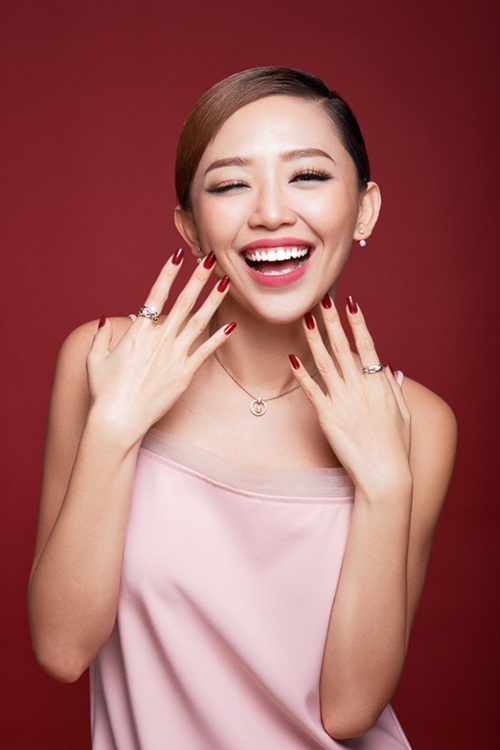 Công bố giám khảo The Voice 2017: Bất ngờ thay, Thu Minh ngồi ghế nóng cùng 3 đàn em - 8