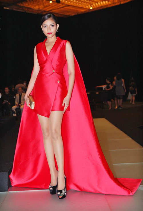 Vân Hugo, Hương Tràm, Văn Mai Hương bị amp;#34;nuốt dángamp;#34; thê thảm - 4