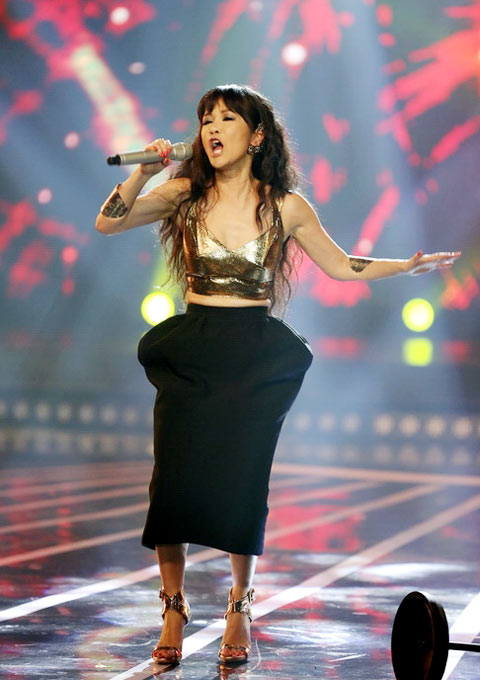 Vân Hugo, Hương Tràm, Văn Mai Hương bị amp;#34;nuốt dángamp;#34; thê thảm - 7