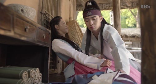 Hwarang tập 5: Go Ara tim đập loạn khi lỡ thấy amp;#34;anh hờamp;#34; cởi áo - 10